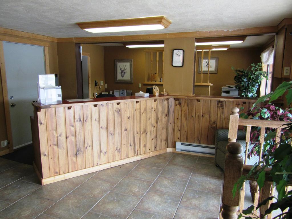 Travelers Lodge Уест Йелоустоун Екстериор снимка